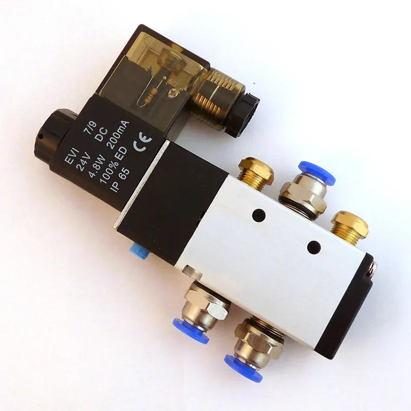 Ventil 5/3 1/4" pneumaticky řízený